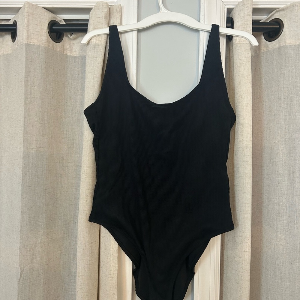 Old Navy Black Women's One Piece Swimsuit